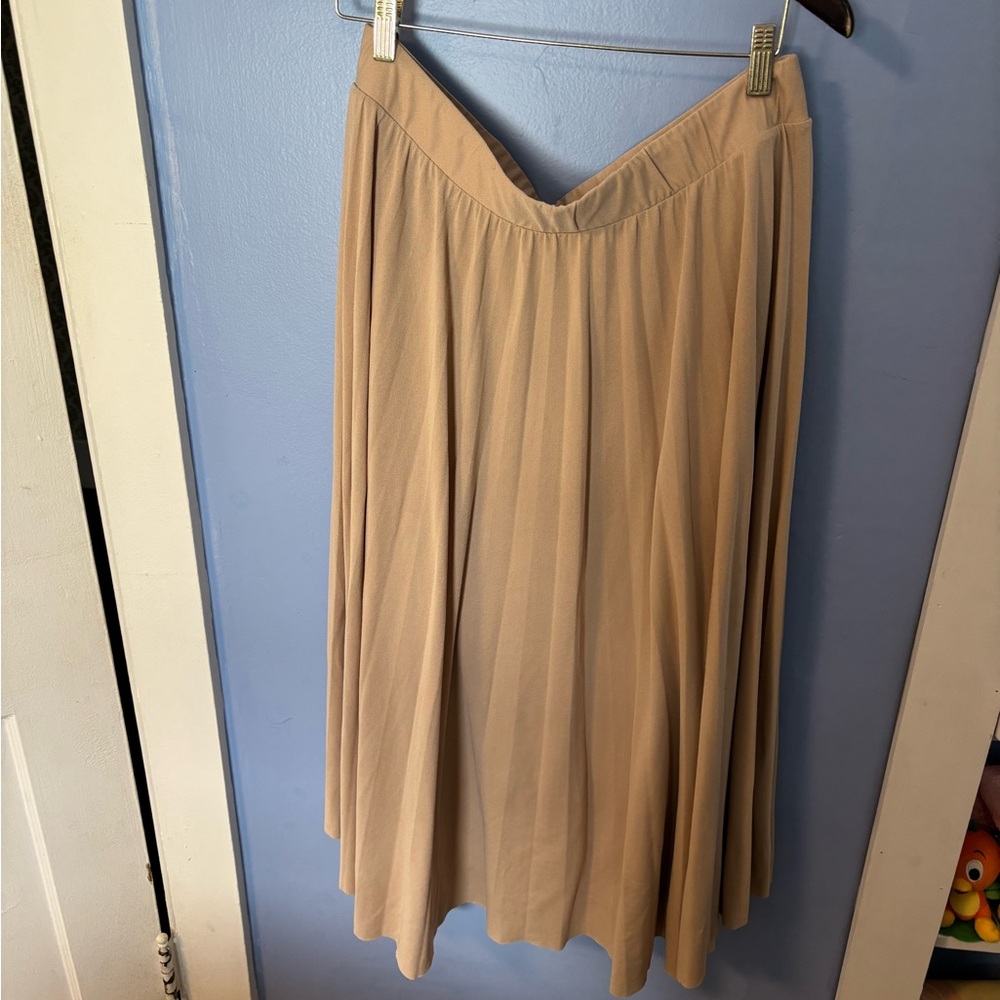 H&M Light Tan A-Line Skirt